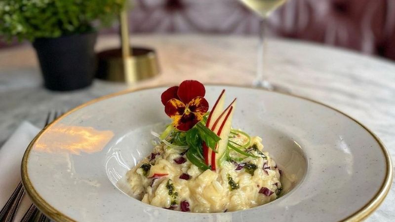Dining at Langtons .02-min